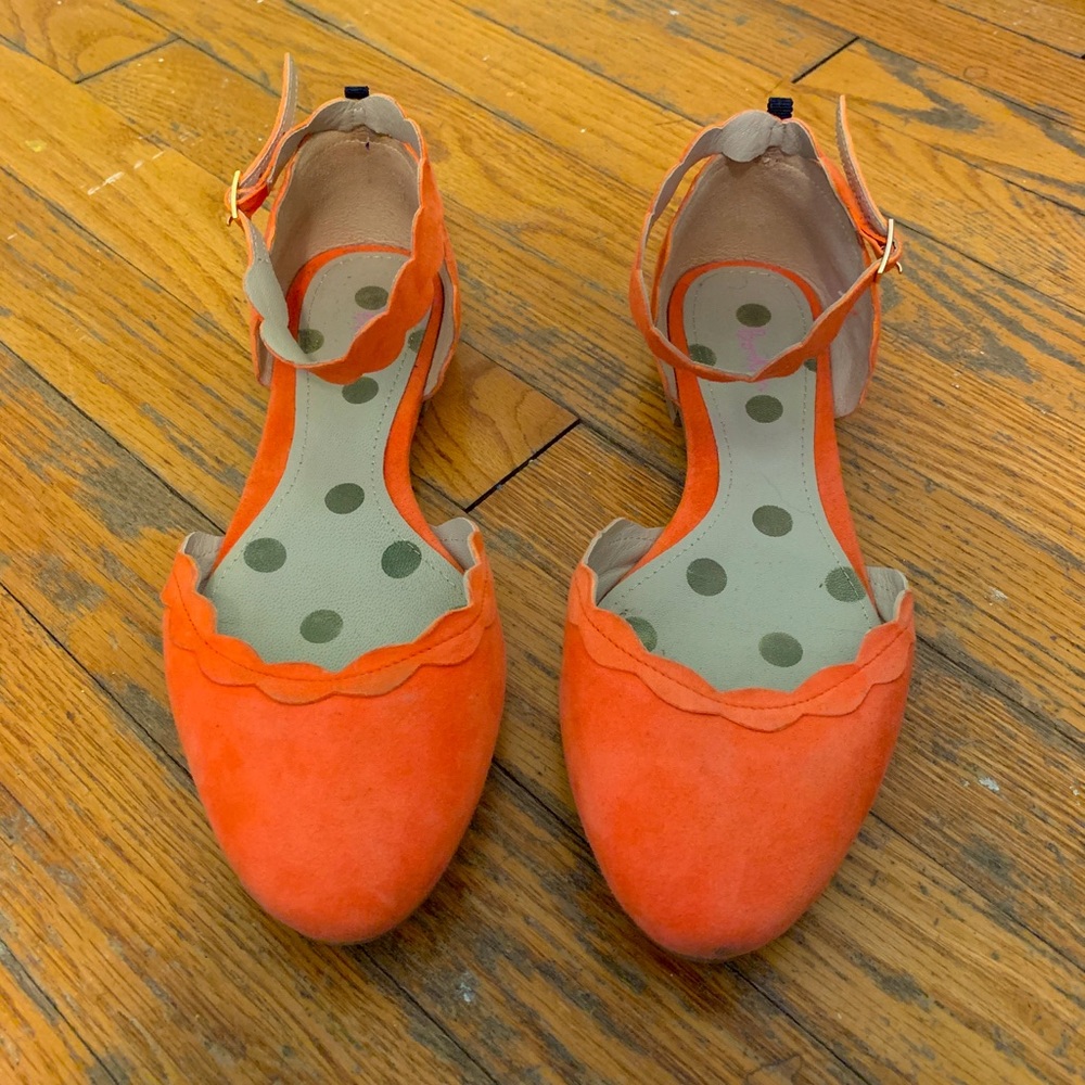 Women’s flats